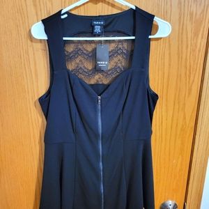 Torrid Black zip sweetheart shirt size 0